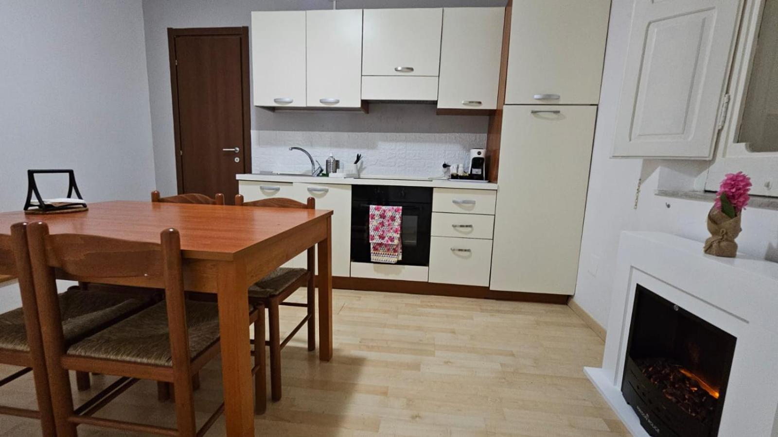 Vittoria Guest House Салерно Экстерьер фото